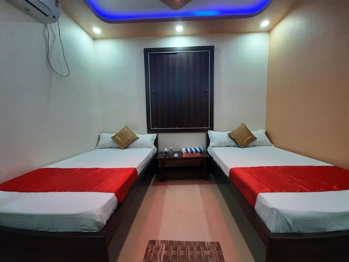Hotel Shakuntla Palace - 400 Meters Away From Vishnu Pad Temple 7 Mins Walk Gaya Exterior foto