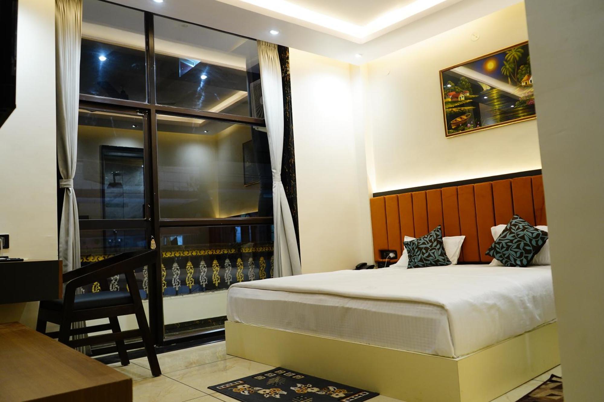 Hotel Shakuntla Palace - 400 Meters Away From Vishnu Pad Temple 7 Mins Walk Gaya Exterior foto