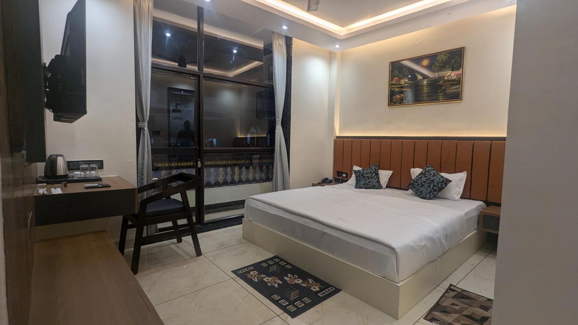 Hotel Shakuntla Palace - 400 Meters Away From Vishnu Pad Temple 7 Mins Walk Gaya Exterior foto