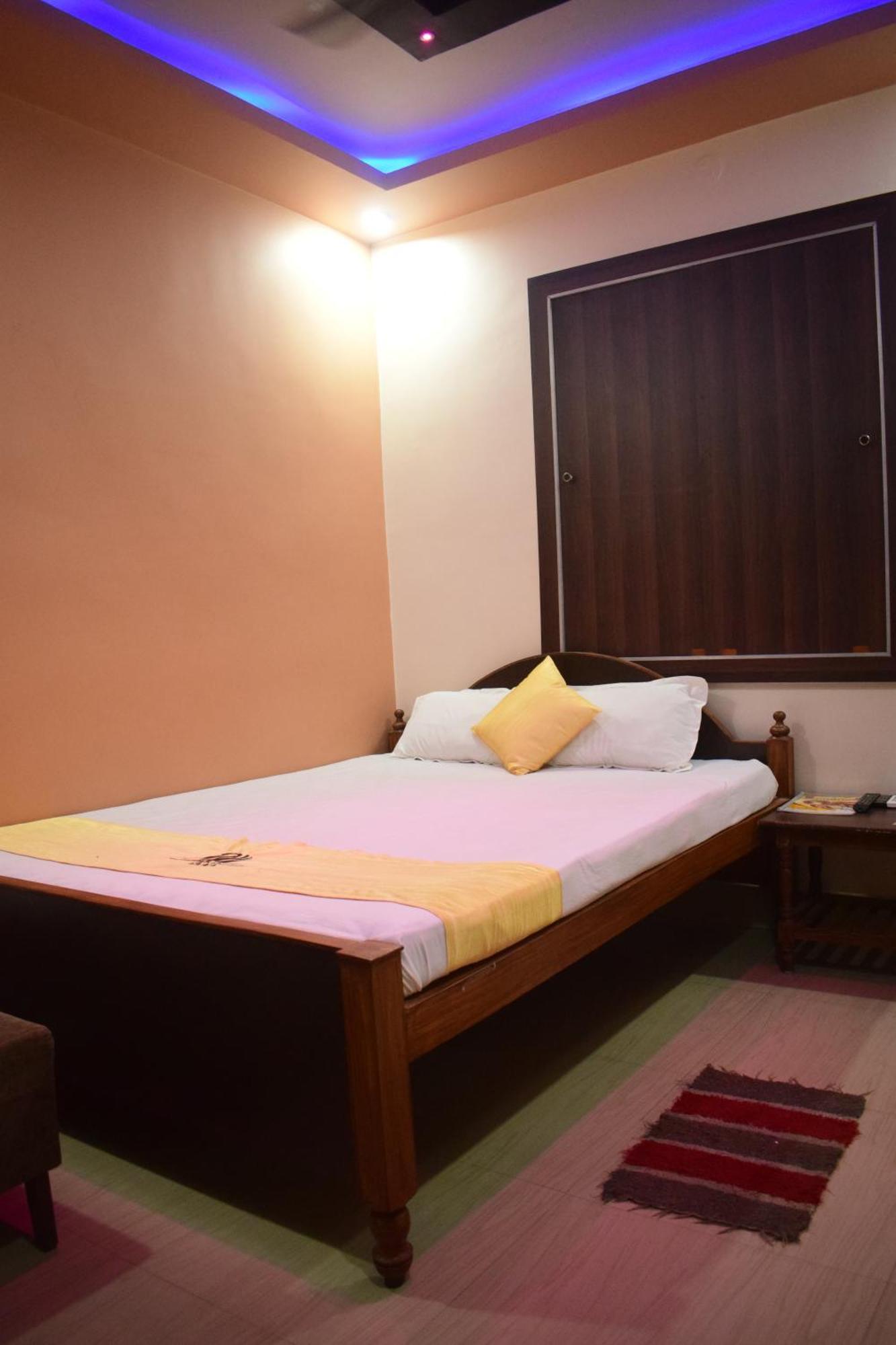 Hotel Shakuntla Palace - 400 Meters Away From Vishnu Pad Temple 7 Mins Walk Gaya Exterior foto